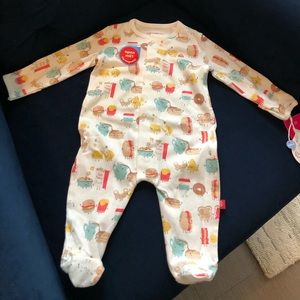 BNWT Magnetic Me ‘better together’ Onesie 0-3 mos